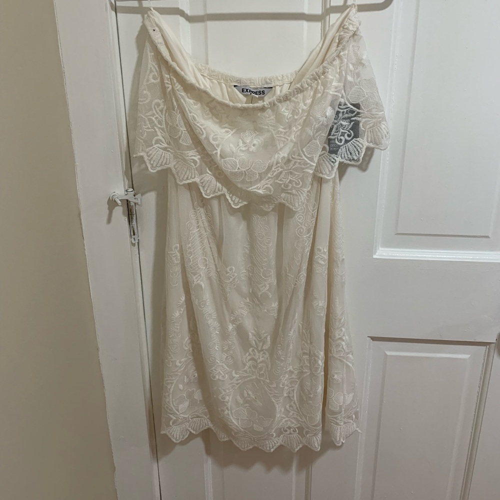 Womens Express Strapless Lace Detail Dress